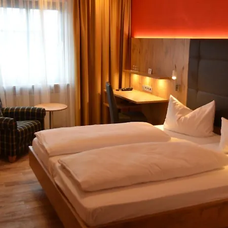 Bergwirt Hotell 3*